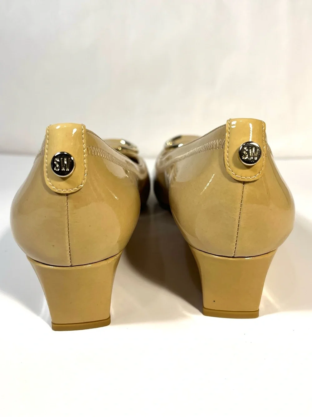 Stuart Weitzman Pleatolo Nude Tan Patent Leather Block Wedge Heels Buckle Toe 8